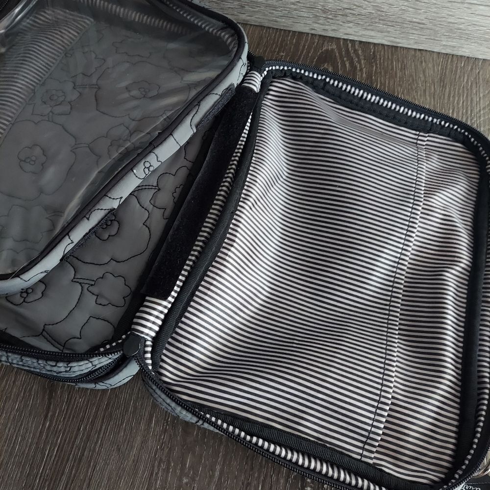 Thirty One Gray Quilted Poppy Double Zip Cosmetic Bag Organizer Travel Tote - Picture 5 of 8